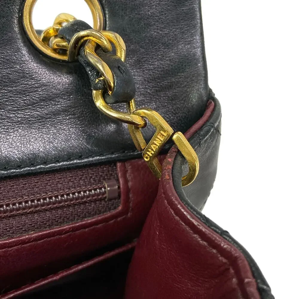 CHANEL single flap